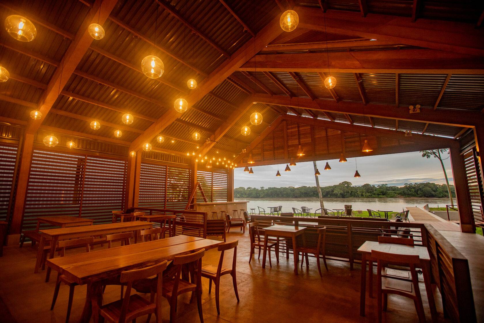 HE - restaurante y bar