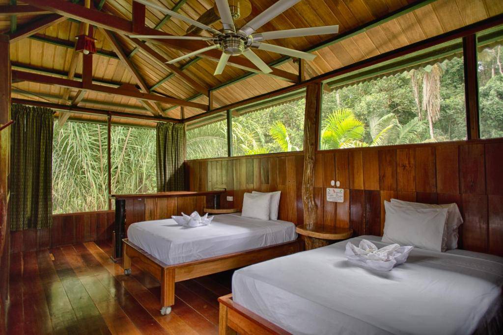 EAL - twin room