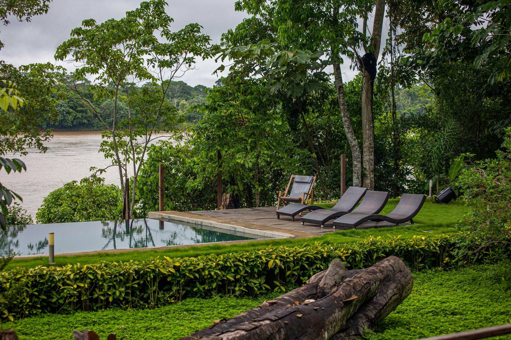 HE - piscina
