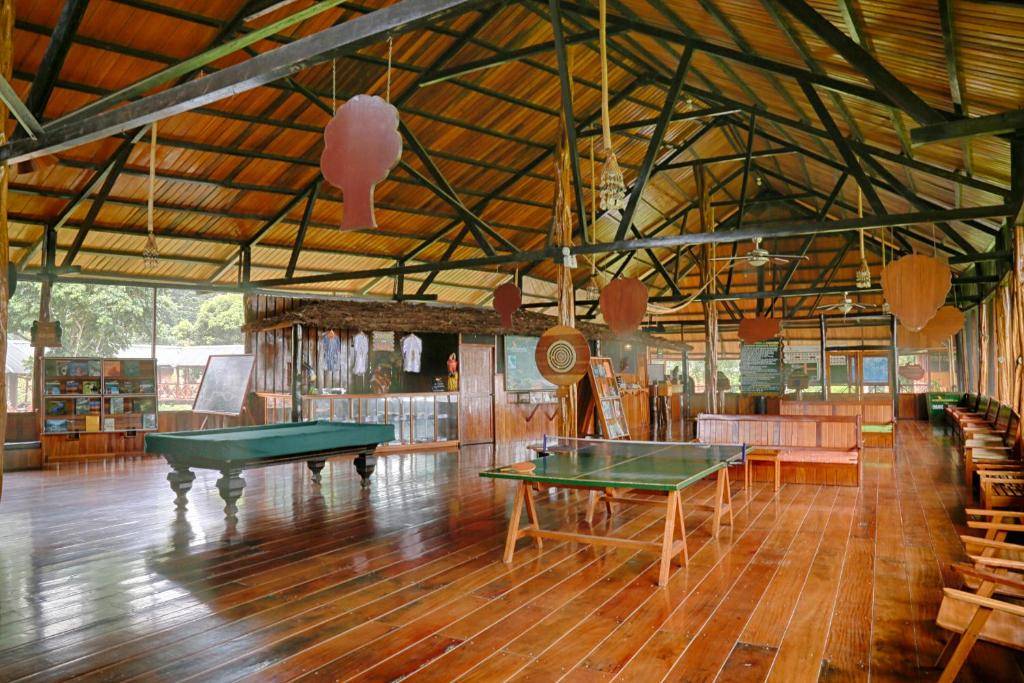 EAL - games area