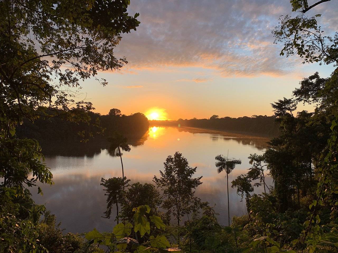 Lago Tres Chimbadas al atardecer