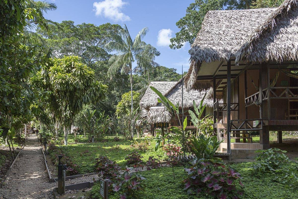 TE - outside bungalows